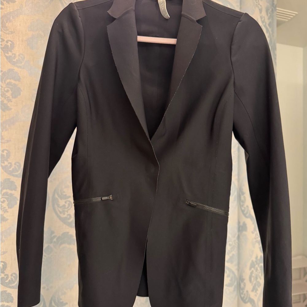 Athleta Interstellar Blazer in Black SZ 2 - Picture 2 of 9